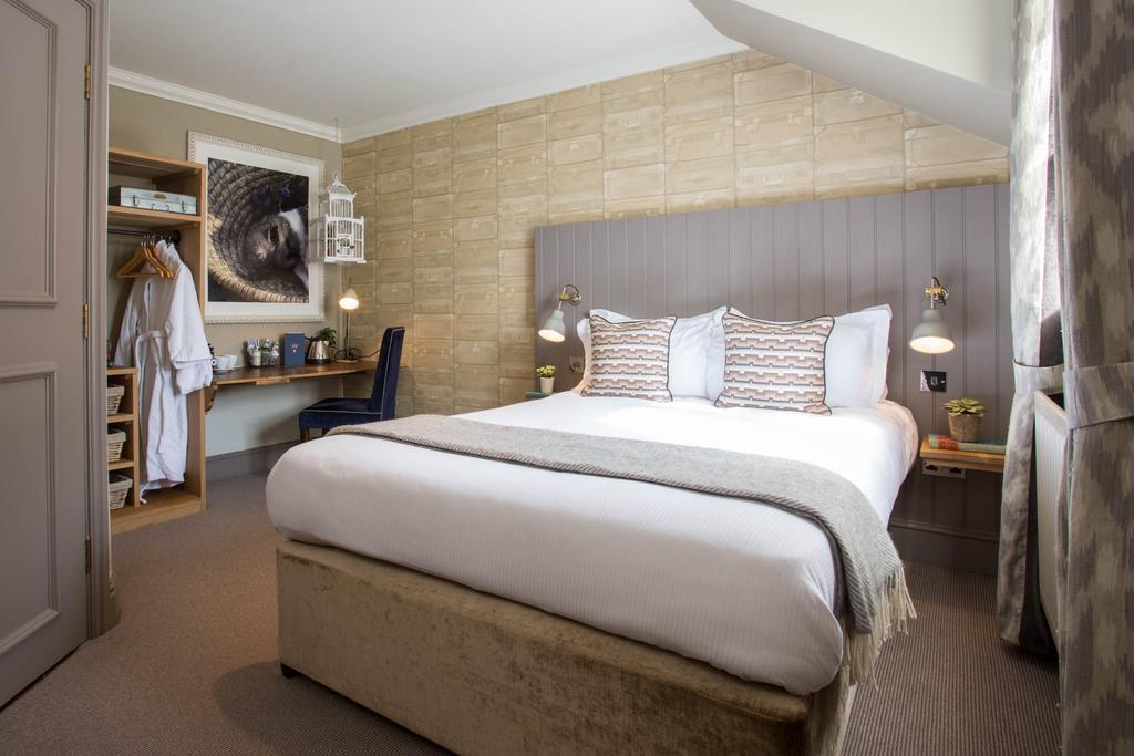 The Curious Pig In The Parlour Hotel Burstow ภายนอก รูปภาพ